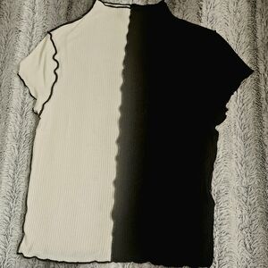 Almost Famous Black And White Top Size S